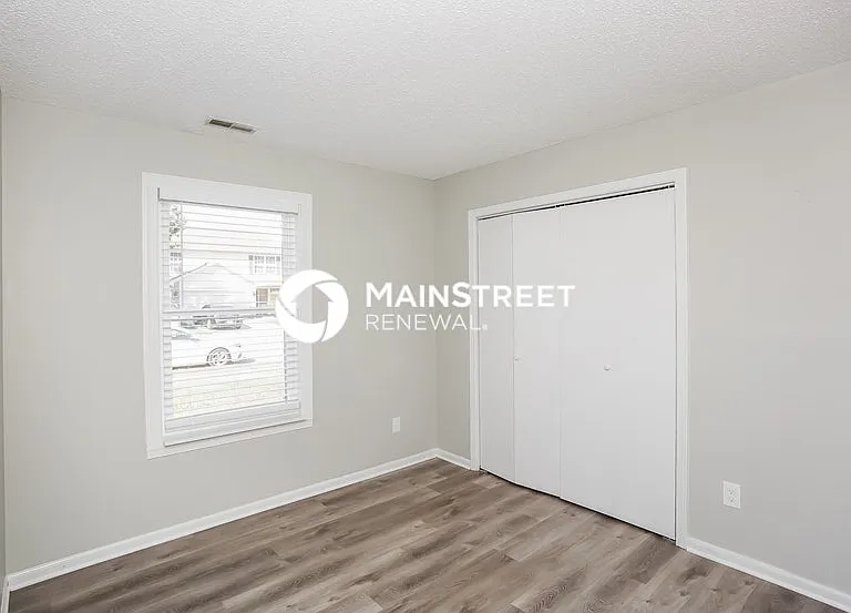 4550 Riverbrook Ln — Photo 10