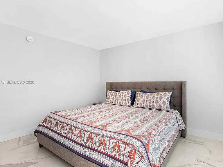 6039 Collins Ave #1527 — Photo 19