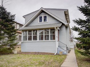 962 S 62nd St, West Allis, WI 53214