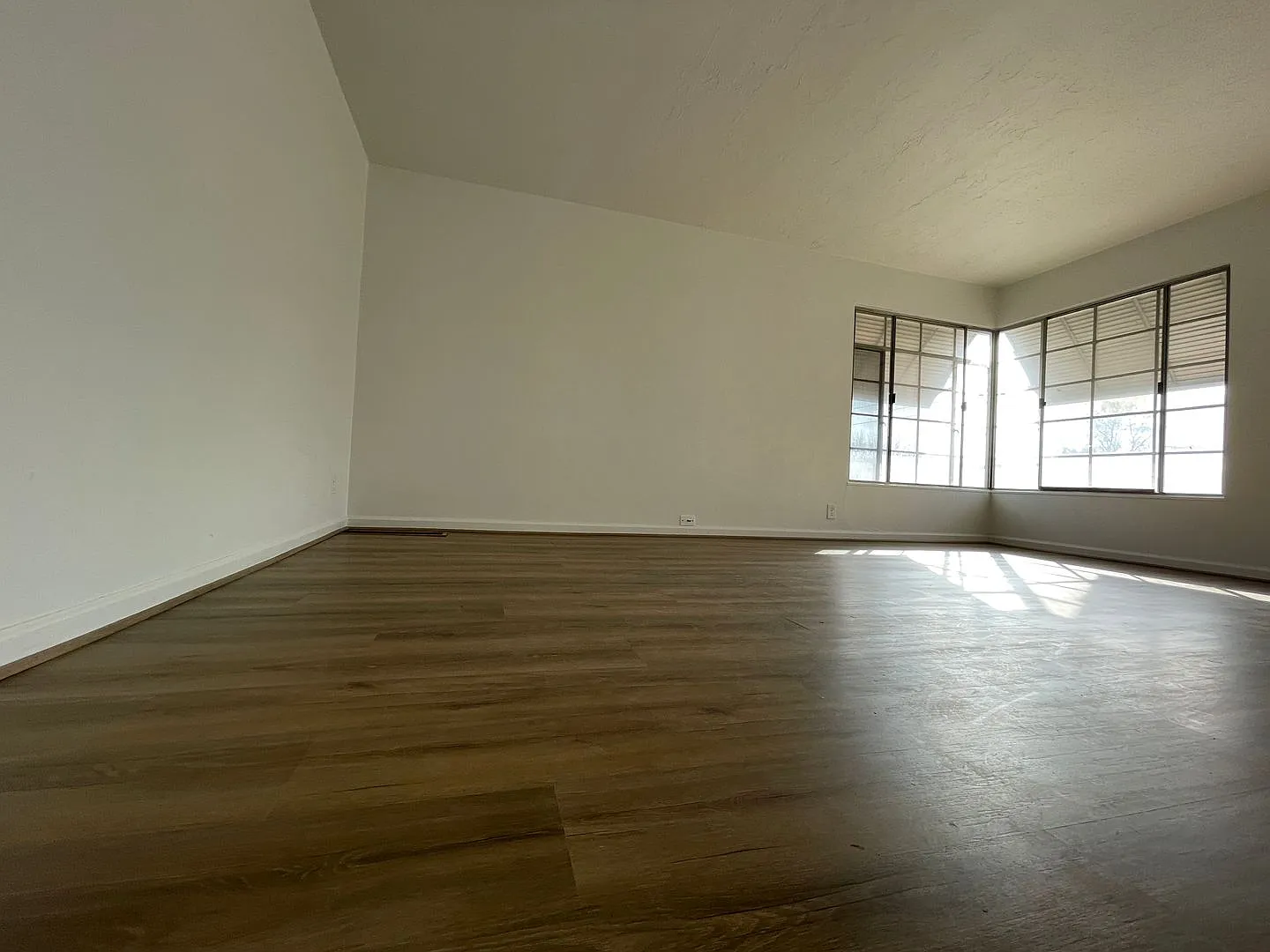 2583-2585 S 700 E — Photo 2