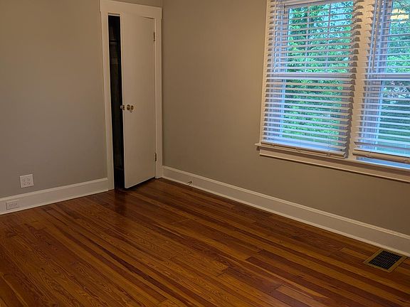 5th image of 11007 Coffman Ave