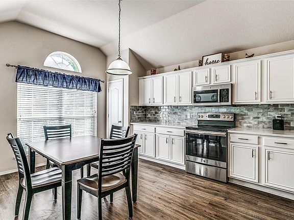 2nd image of 700 Kelley Ct