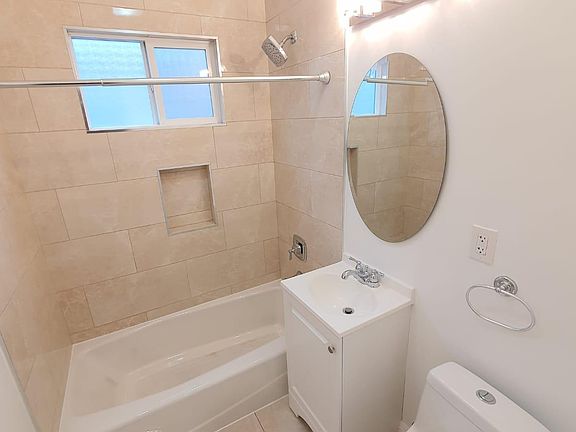 4th image of 143 N Avenue 52 #3