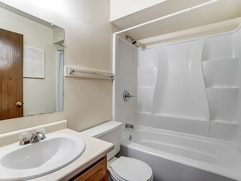 517 E Reed Ave — Photo 20