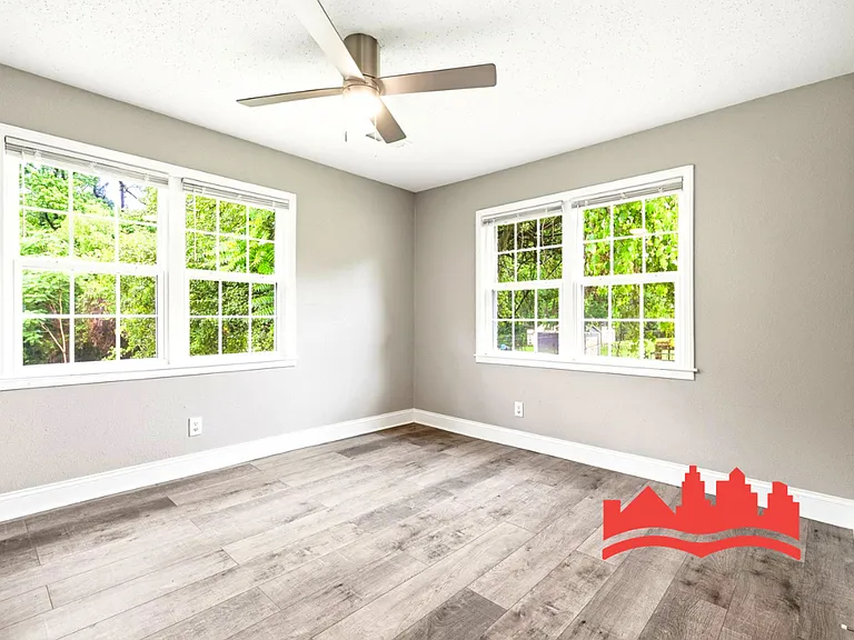 36 W Emory Rd — Photo 24