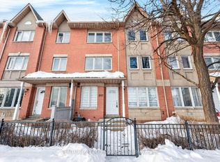 29 Rosebank Dr #807, Toronto, ON M1B 5Y7