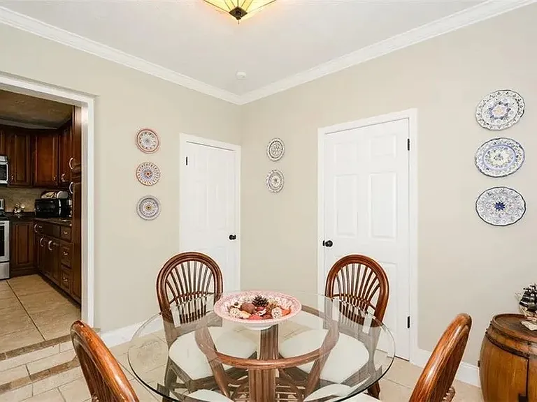 5909 Albert Pl — Photo 11