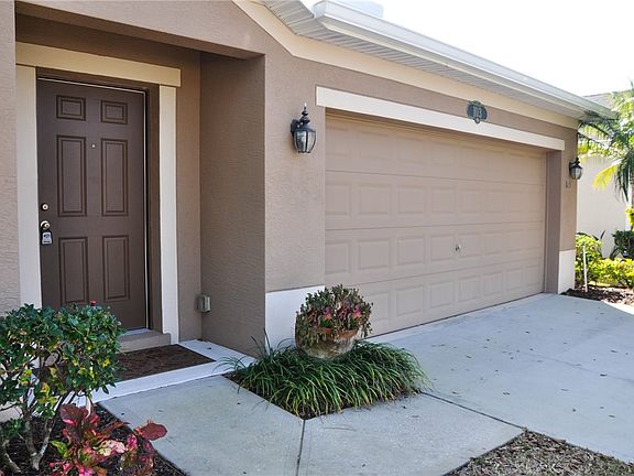 2nd image of 103 Amherst Ln