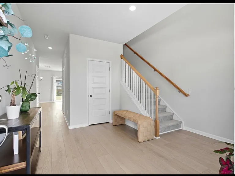 116 Post Mill Dr — Photo 6