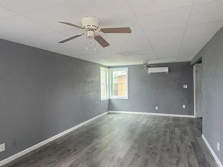 1406 N Arapahoe St — Photo 2