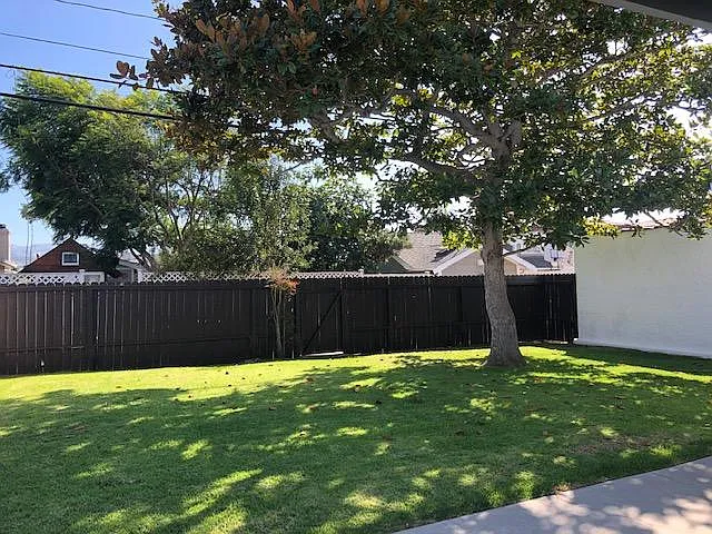 226 Avenue C — Photo 42