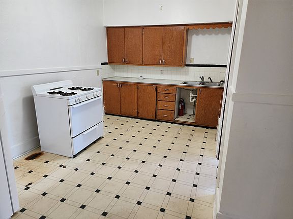 3rd image of 1306-08 Villa Ave #1306