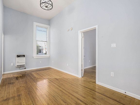 3rd image of 2100 Pacific Ave APT B