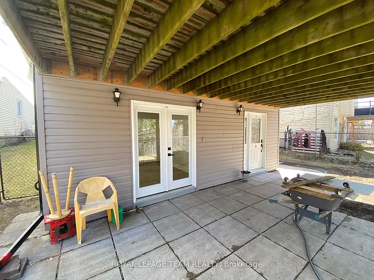 32 Hackett St #B — Photo 3