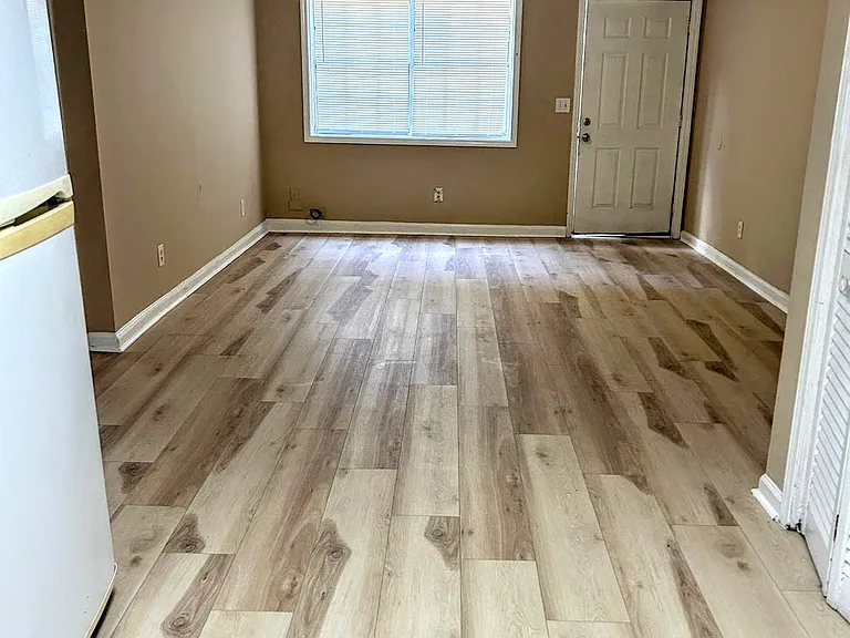 601 Elmwood St #4 — Photo 8