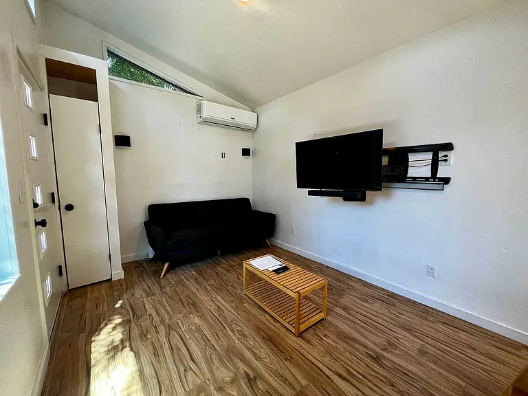 2313 N 27th St #B — Photo 4