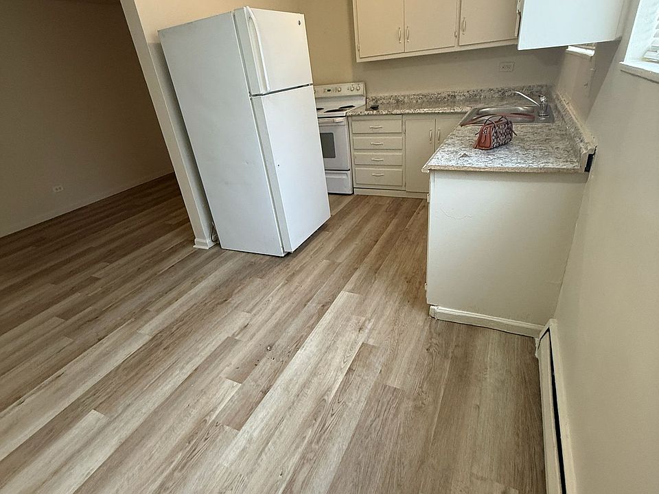 1st image of 1592 Lansing St APT 4