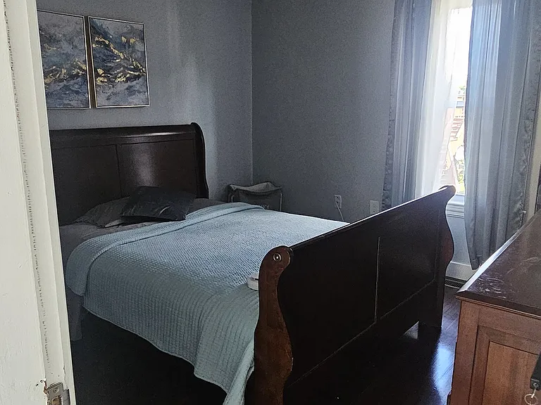 379 University Ave — Photo 7