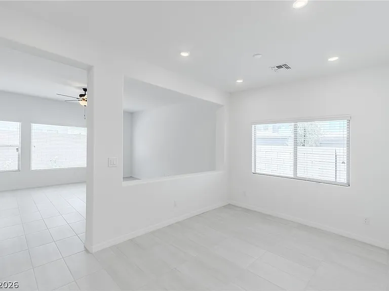 5733 Tioga Way — Photo 4