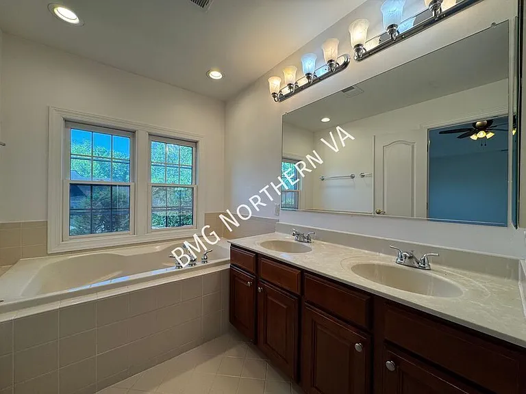 3091 McKinnon Way — Photo 20