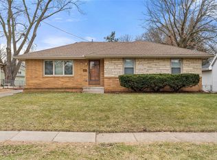 3828 Lindlavista Way, Des Moines, IA 50310