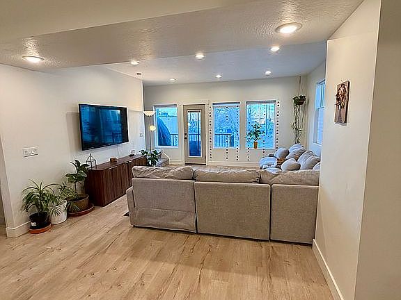3rd image of 108 W Ryker Ln