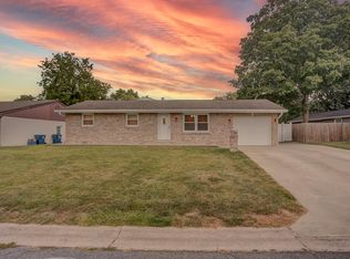 704 Nebraska St, Bethalto, IL