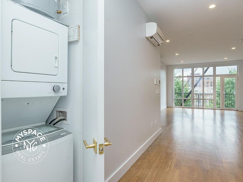 1st image of 99 Varet St #4A