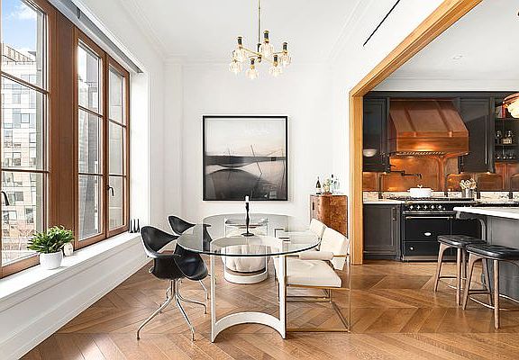 5th image of 514 W 24th St APT 6E