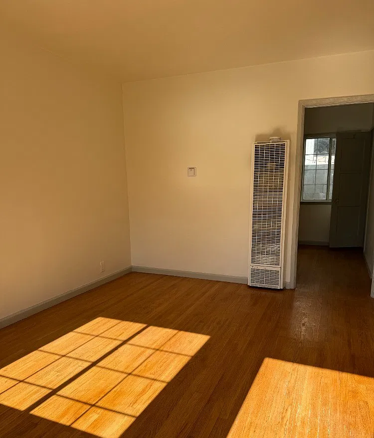 14550 Moorpark St — Photo 2