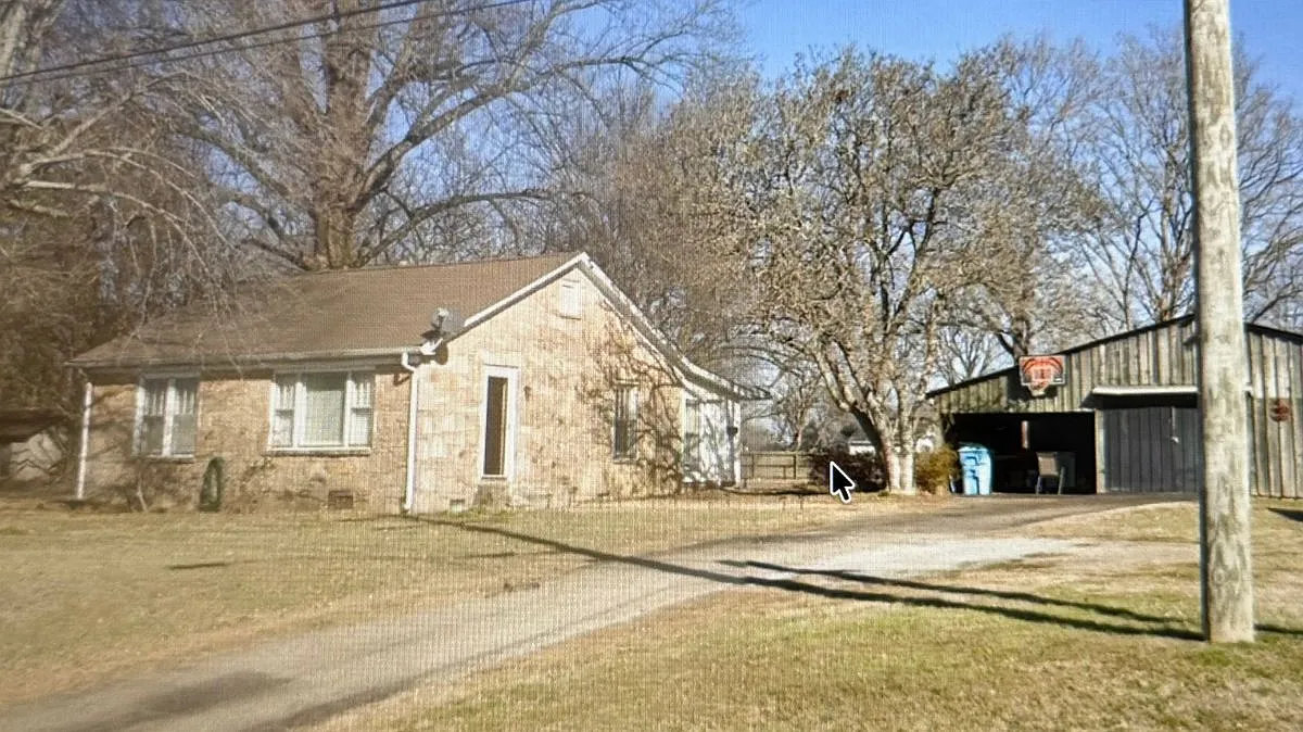 2 bed, 1.5 bath, 1457 sqft, $1,000 — Photo 3