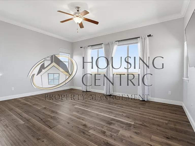7242 Breaker Point Way — Photo 13