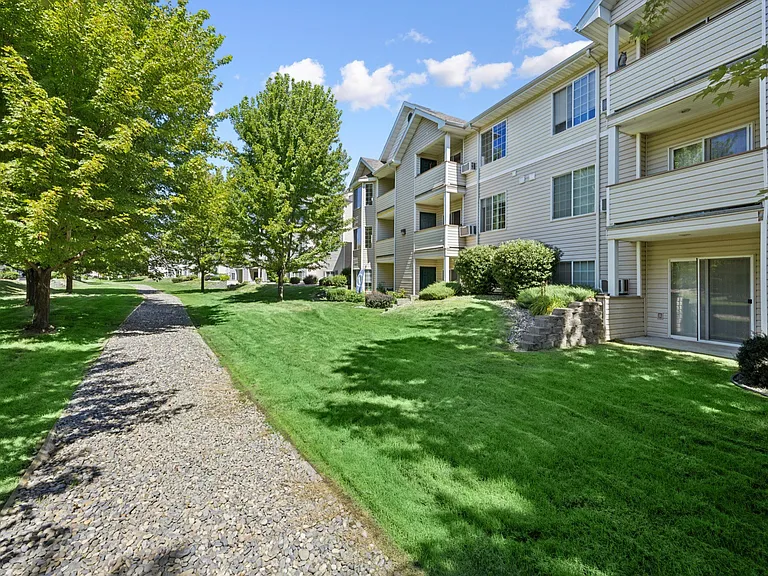 Lion's Gate Apartments in Walla Walla, Washington Exterior