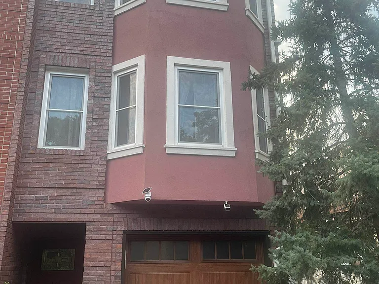 190 Wellington Ct #2 — Photo 1