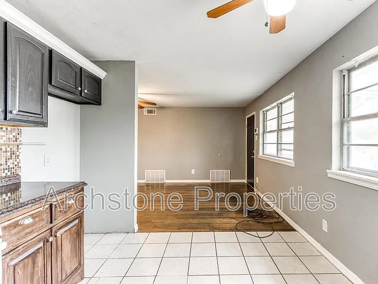 608 Holoway Dr — Photo 13