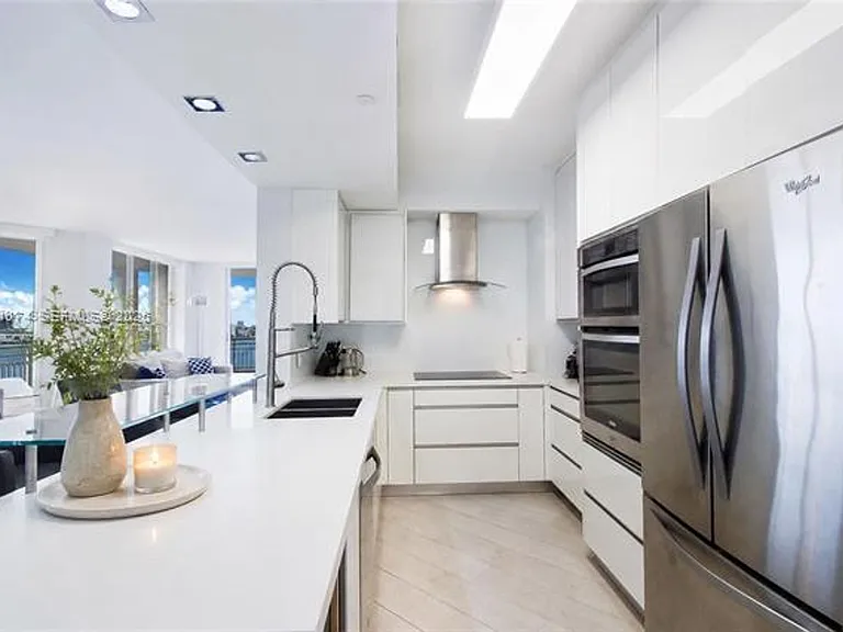 888 Brickell Key Dr #712 — Photo 10
