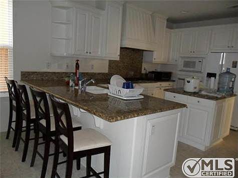 3rd image of 8254 Torrey Gardens Pl