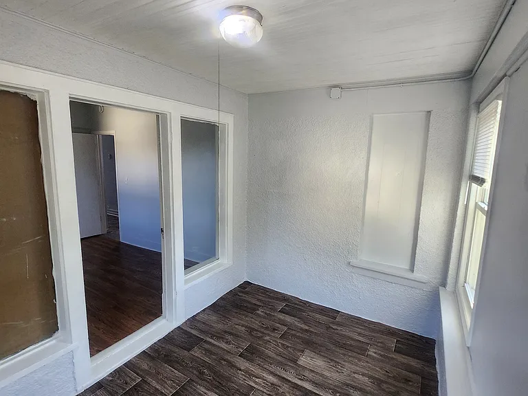 468 Beaumont St E #4 — Photo 7