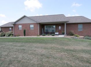 6701 E Schroeder Ln, Schnellville, IN 47580