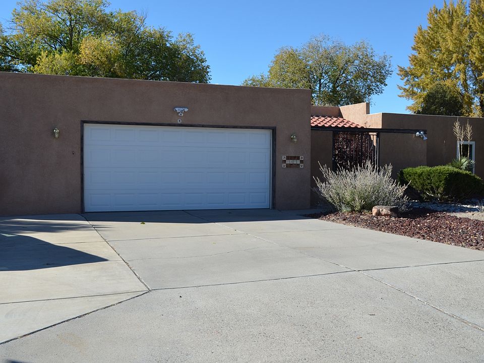 1st image of 5801 Torreon Dr NE