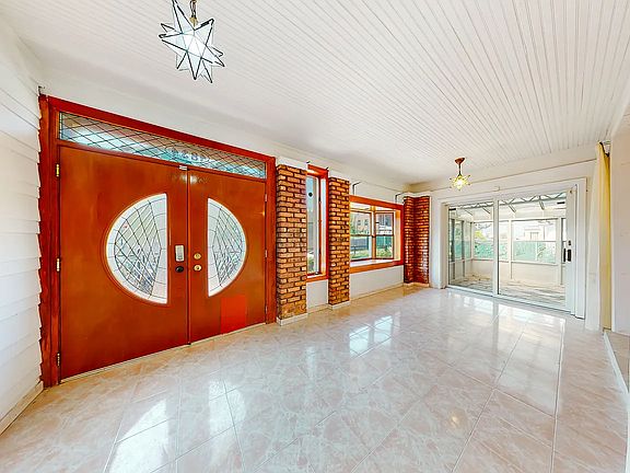 3rd image of 4834 Beach 48 St