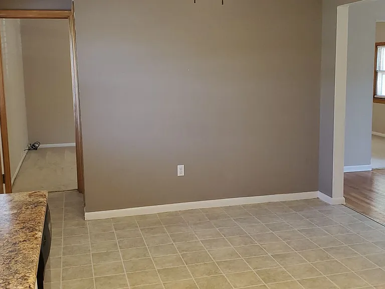1607 Highridge Dr — Photo 7