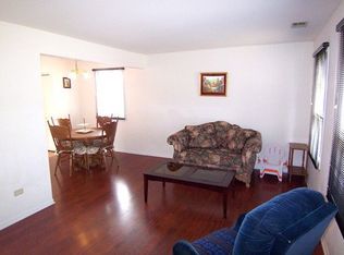 5119 Portage Ln, Gurnee, IL 60031