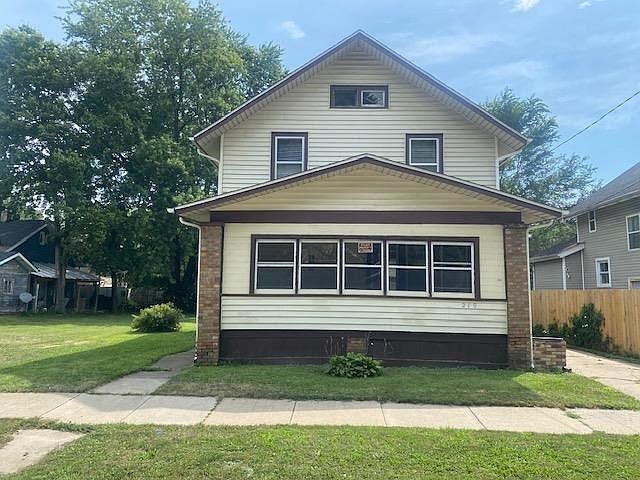 1st image of 219 Central Ave
