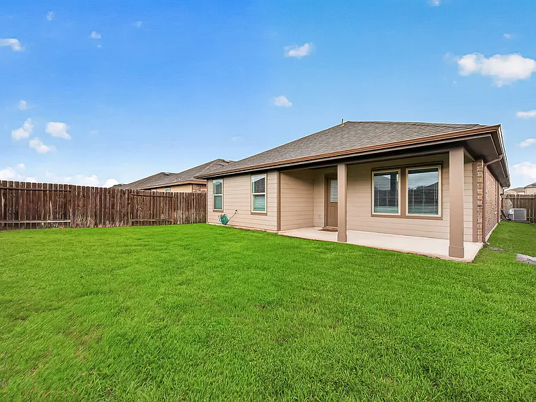 18326 Arcola Bay Ln — Photo 40