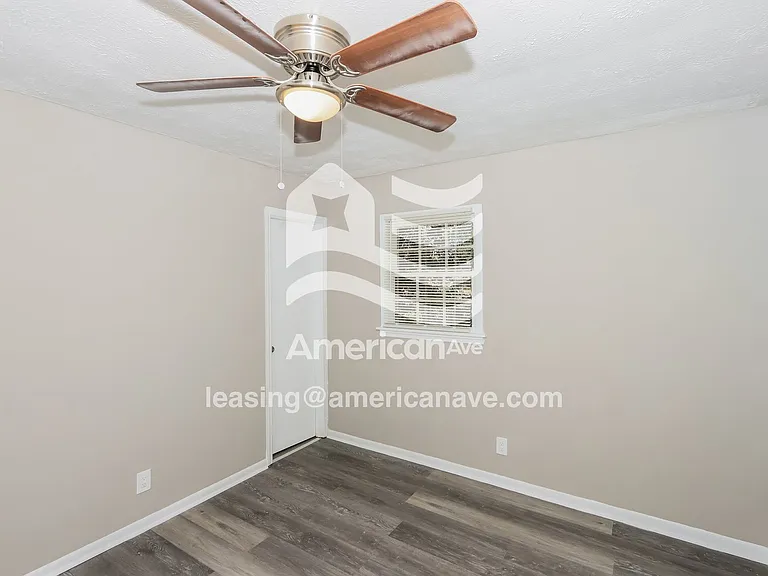 1825287_007_wm_-_main_bedroom_13187293.jpg