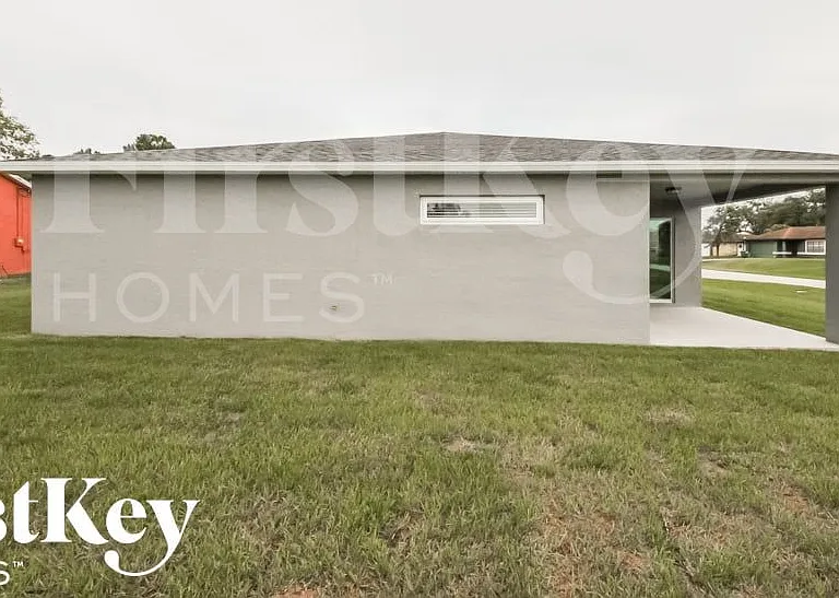 797 SW Hillsboro Cir — Photo 15