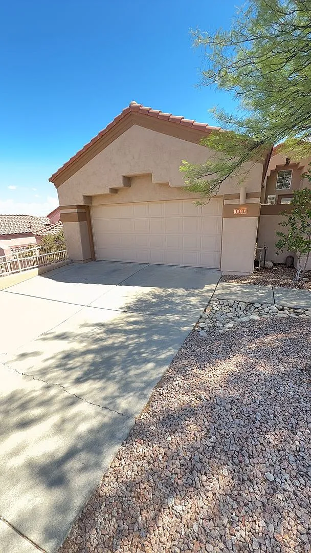 Panoramic Views! Gated La Reserve Oro Valley — Photo 2