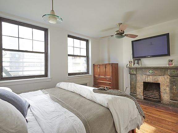 2nd image of 434 E 58th St APT 4A