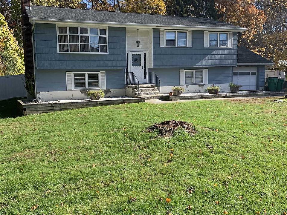 1st image of 2 Hillman Dr